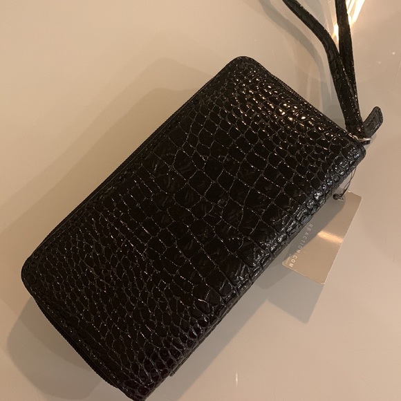 Kenneth Cole Reaction wristlet - Picture 5 of 7